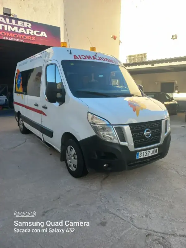 Nissan NV300