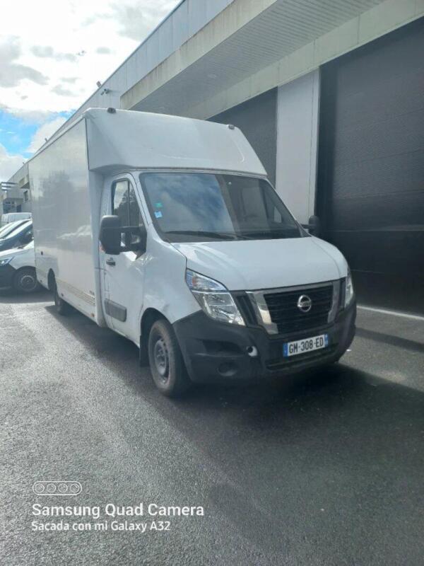 Nissan NV400